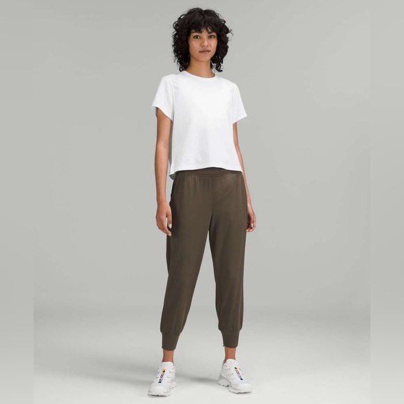 Lululemon White Classic-Fit Cotton-Blend T-Shirt 16 - Picture 4 of 16